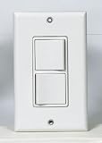 DECORA TWO GROUNDING SWITCHES W/WALLPLATE