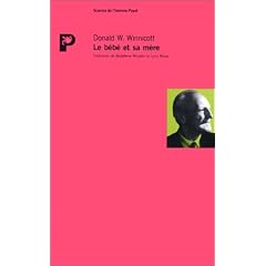Le b�b� et sa m�re