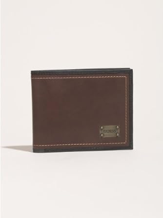 GUESS Laredo Leather Passcase with Zipper GUESS Laredo Leather Passcase with Zipper