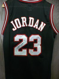Signed Jordan, Michael (Chicago Bulls) Authentic Chicago Bulls Jersey