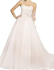 Applique Lace Scoop Neck  Sleeveless  Ball Gown Wedding Dress  with a Court Train 