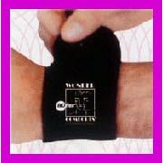 MAGNETIC THERAPY Wrist Band Heals Wrist Sprains, Strains and Irritated Ligaments. by MAGNETIC THERAPY Wristband for Pain Management