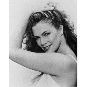 KATHLEEN TURNER AS JOAN WILDER FROM ROMANCING THE STONE #1 - BLACK & WHITE Movie Photo - (4 Different Photograph & POSTER Sizes Available)