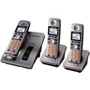 Panasonic KX TG6023M - Cordless phone w/ call waiting caller ID - 5.8 GHz - metallic gray + 2 additional handset(s)
