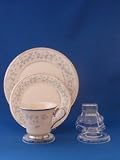 3 Piece Dinnerware Display (Item #803)