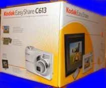 Kodak EasyShare C613 Camera & S510 Digital Photo Frame Bundle