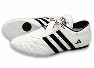Childrens Toyshop  Sporting Goods : Adidas SM II Shoe White Black