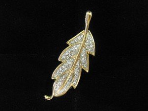 Silver Leaves Drive  Flash Crystal Anchor Jewelry Style Necklace