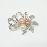 Tri-Color Cultured Pearl on Silver Leaves Brooch Pin