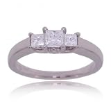 New Ladies White Gold Ring w 3 Stone Natural Diamonds