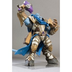 World of Warcraft 2: Draenei Paladin Deluxe Collector Figure