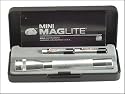 Mini Maglite 2 x AA Cell Torch In SILVER, Boxed with 2 x Duracell Batteries. NEW