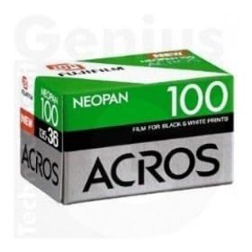 Click here to buy Fujifilm Neopan 100 Acros - Black and white print film - 120 (6 cm) - ISO 100 by Fuji.