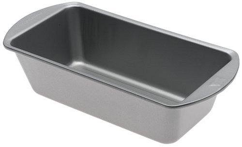 Chicago Metallic Duncan Hines Medium Loaf Pan