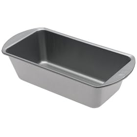 Click here to buy Chicago Metallic Duncan Hines Medium Loaf Pan by Chicago Metallic.