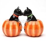 Black Cat Pumpkins 3 1/2'' tall Magnetic Salt and Pepper Shakers
