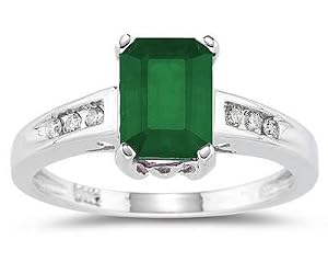 Emerald and Diamond Ring in 14k white Gold