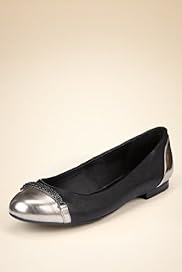 Round Toe Contrast Trim Chain Pumps