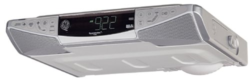 GE 75300 GE Slim Spacemaker CD player with Digital Clock and AM / FM Radio, Under-Counter Mounting system.