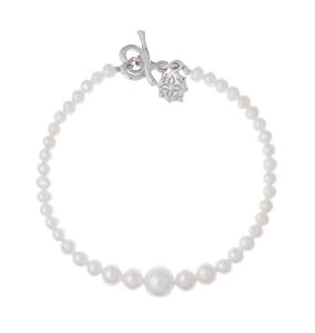 Dower & Hall Pearlicious - Sterling Silver Graduating White Freshwater Pearl Bracelet of 19cm