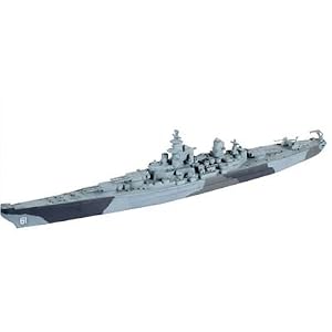 Sunseeker Predator 108 Luxury Yacht Model Kit 1-72 Revell Germany by