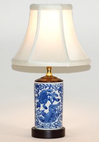 Small Traditional Blue and White Accent Table 