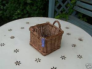 TRADITIONAL SMALL WICKER STORAGE BASKET & HANDLES TRADITIONAL SMALL WICKER STORAGE BASKET & HANDLES