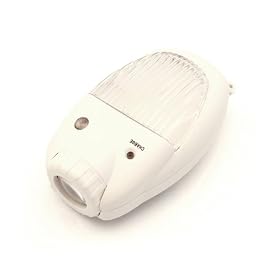 Leviton LEDFL-WHT 3 In 1 Power Failure LED Flashlight Night Light by Leviton