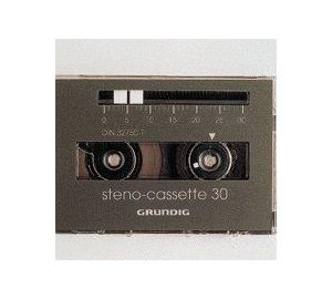 Childrens Toyshop  Electronics : Grundig Cassette Steno Standard Pack of 5 670