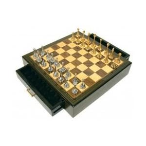 Hi-Gloss Ebony Chess Set by
