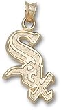 Chicago White Sox Solid 10K Gold ''SOX'' 3/4'' Border Pendant