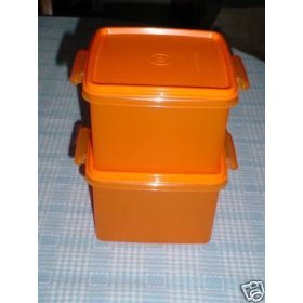 Tupperware Square Aways Set of 2 Containers W/seals