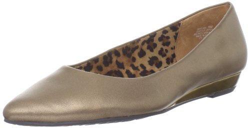 AK Anne Klein Women's Kerri Flat