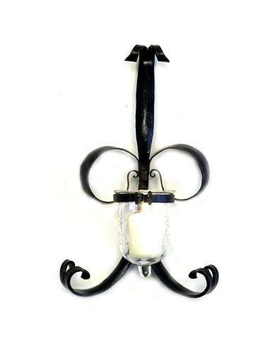 Fleur-De-Lis Wall Hurricane