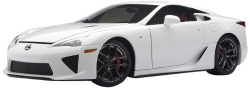 AUTOart 1/18  LEXUS LFA ホワイテスト・ホワイト