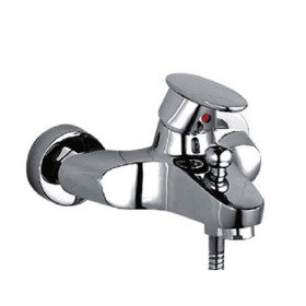 Single Handle Chrome Wall Tub Faucet