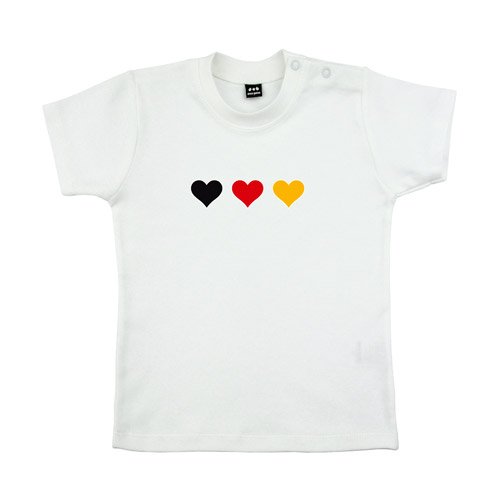 Baby – Kleinkinder T-Shirt – 3 Herzen klein Schwarz-Rot-Gold – Textil white / Motiv farbig Gr. 6-12 Monate