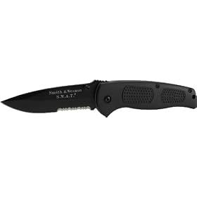 Smith & Wesson SW3000B Swat Large Black Serrated Liner Lock Knife