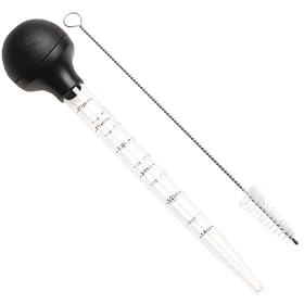 Click here to buy Oxo Good Grips Turkey Baster with Cleaning Brush by Oxo.