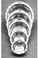 3 PACK STNLS STL EMBOSED WDE RIM DISH, Color: STAINLESS STEEL; Size: 3 QUART (Catalog Category: Dog:FEEDING ACCESSORIES)