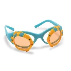 Click here to buy Melissa & Doug Sunny Patch Finney Fish Sunglasses by Melissa & Doug.