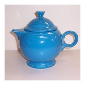 Fiesta Peacock 496 44 oz Covered Teapot by Fiestaware