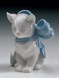 Nao by Lladro Kitty Present Figurine