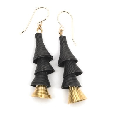 Layer Spring Earrings by Hila Rawet Karni||RF10F