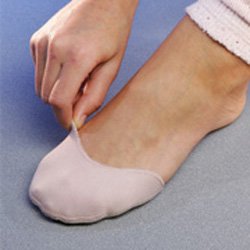 Capezio Women's Capezio Ouch Pouch Jr. Large Toe Pads Nude L