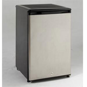 NEW 4.5 Cu Ft Refrigerator Black (Kitchen & Housewares)