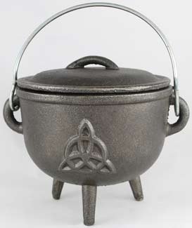 Cast Iron Cauldron: 4 diameter Triquetra