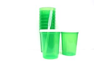 small plastic glasses with lids