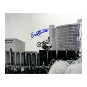 Evel Knievel Autographed "Jump" Black and White 16" x 20" Photograph (Unframed)