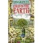 Cold in the Earth (A Mitchell & Markby Cotswold Whodunnit)